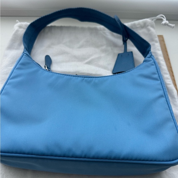 Prada Re-Edition 2000 Blue. Great condition - Picture 2 of 9